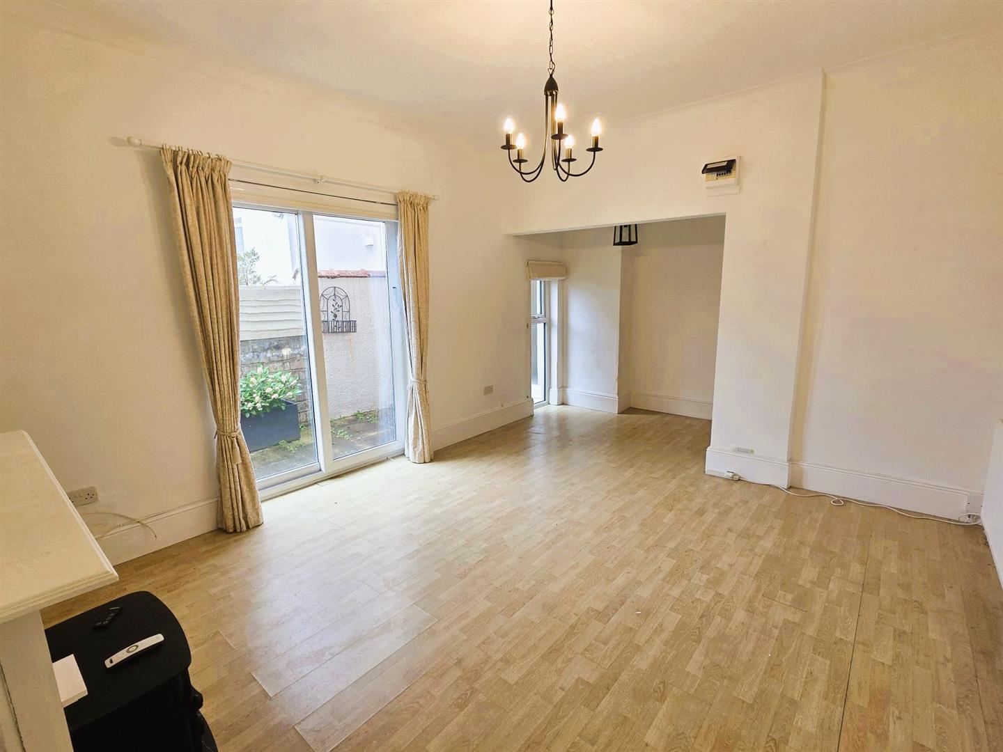 New Road, Llanelli, SA15 3DP